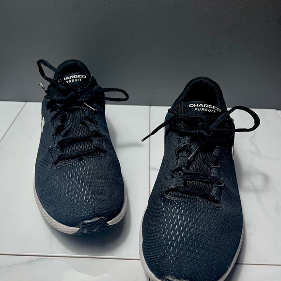 Women’s Under Armour Charged Pursuit 2 – Size 10 – Lightly Used - Picture 2 of 3